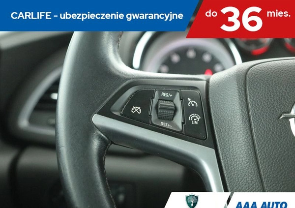 Opel Astra cena 35000 przebieg: 163527, rok produkcji 2014 z Dąbie małe 232